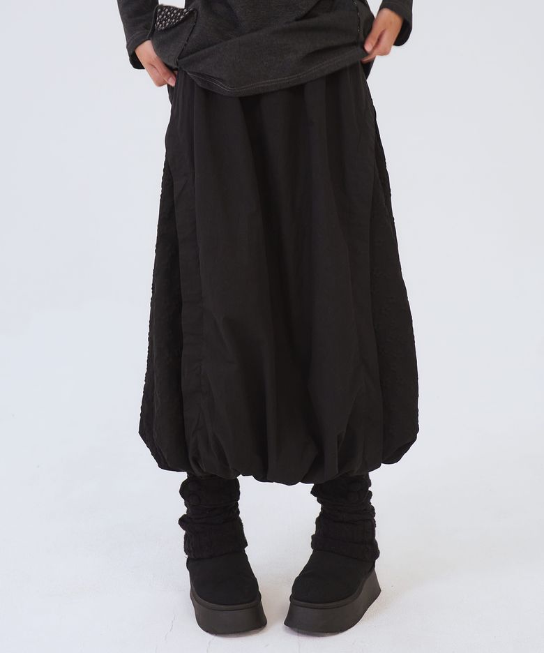 Color-Blocked Balloon Long Skirt, Black