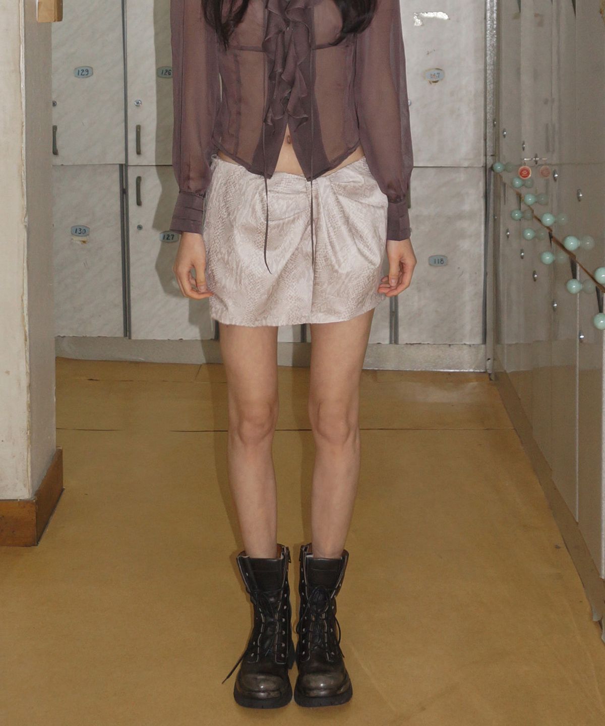 뮤즈뮤지엄(MUSEMUSEUM) Snakeskin Draped Tulle Skirt - Ivory