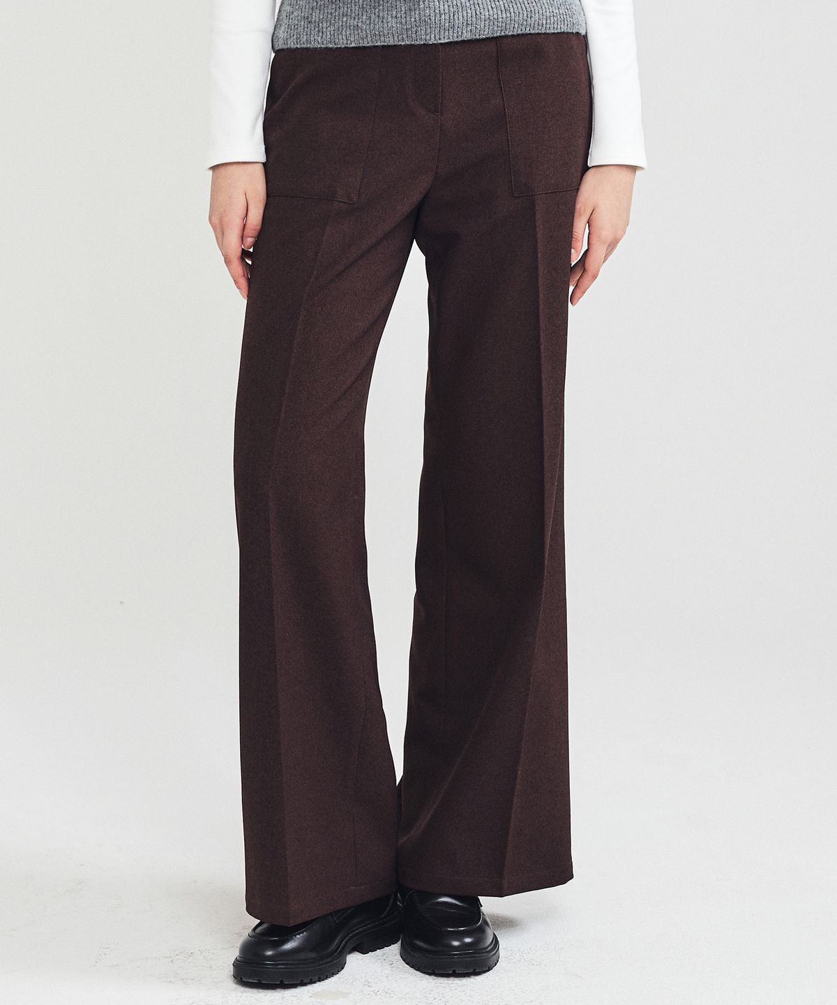 로드로아르(LORDLOAR) 아웃 포켓 세미 와이드 팬츠 BROWN