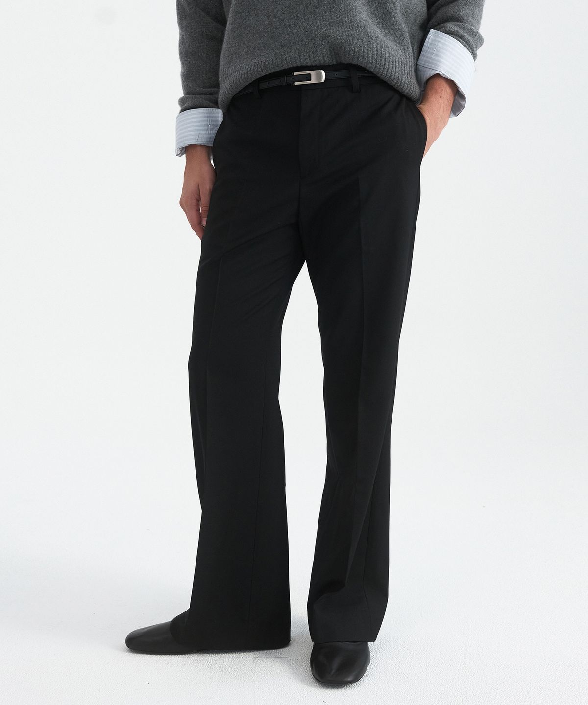 윈더(WINDER) CORE WOOL SEMI-FLARED TROUSERS - BLACK