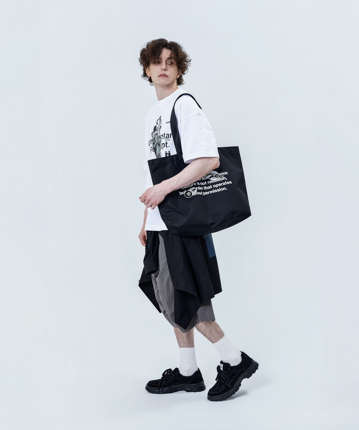 러프로우즈(RUFFLAWZ) TOTE BAG WAPPEN