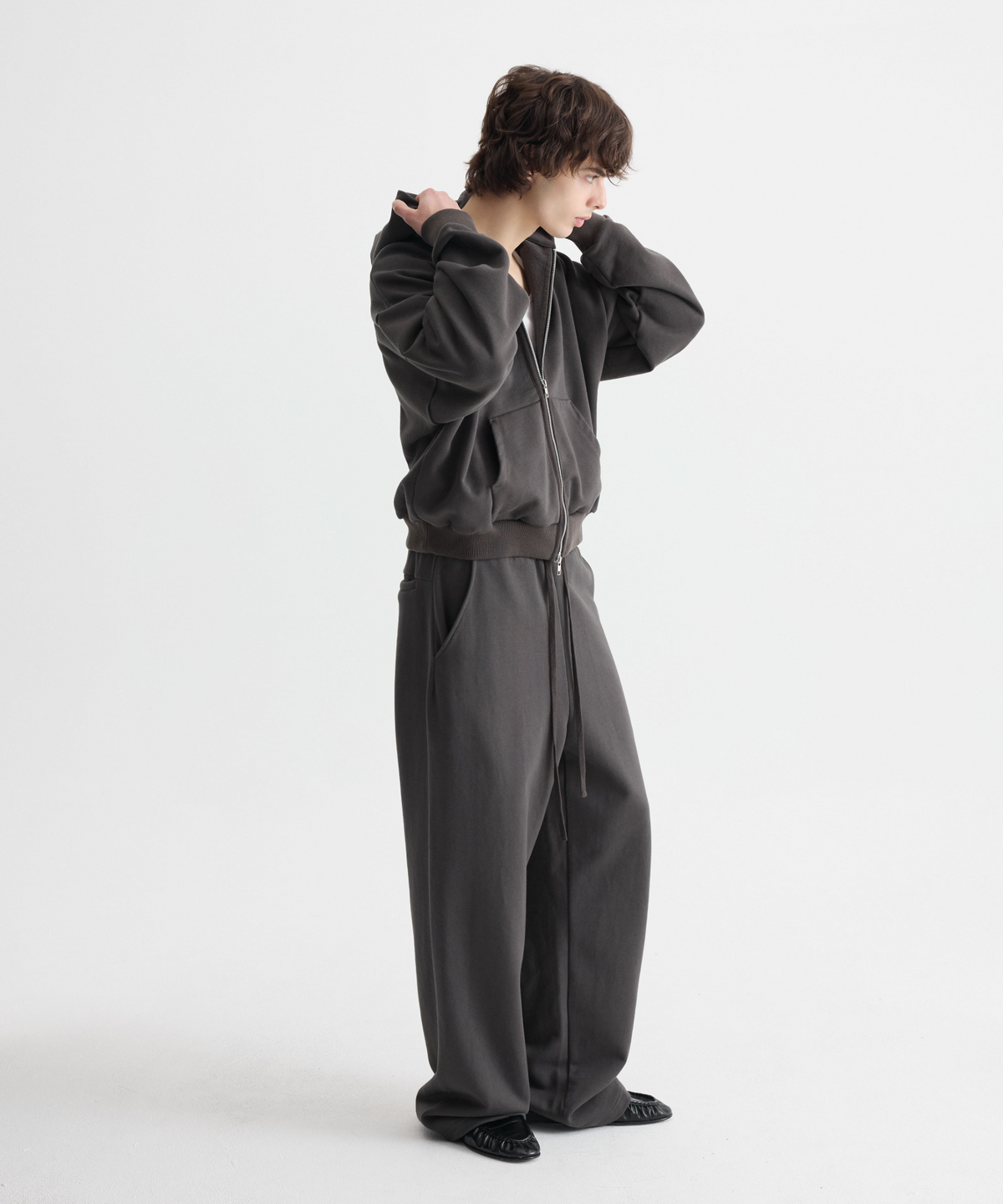 엔써리세븐(NTHIRTYSEVEN) Haus Zip Hoodie - 3 color