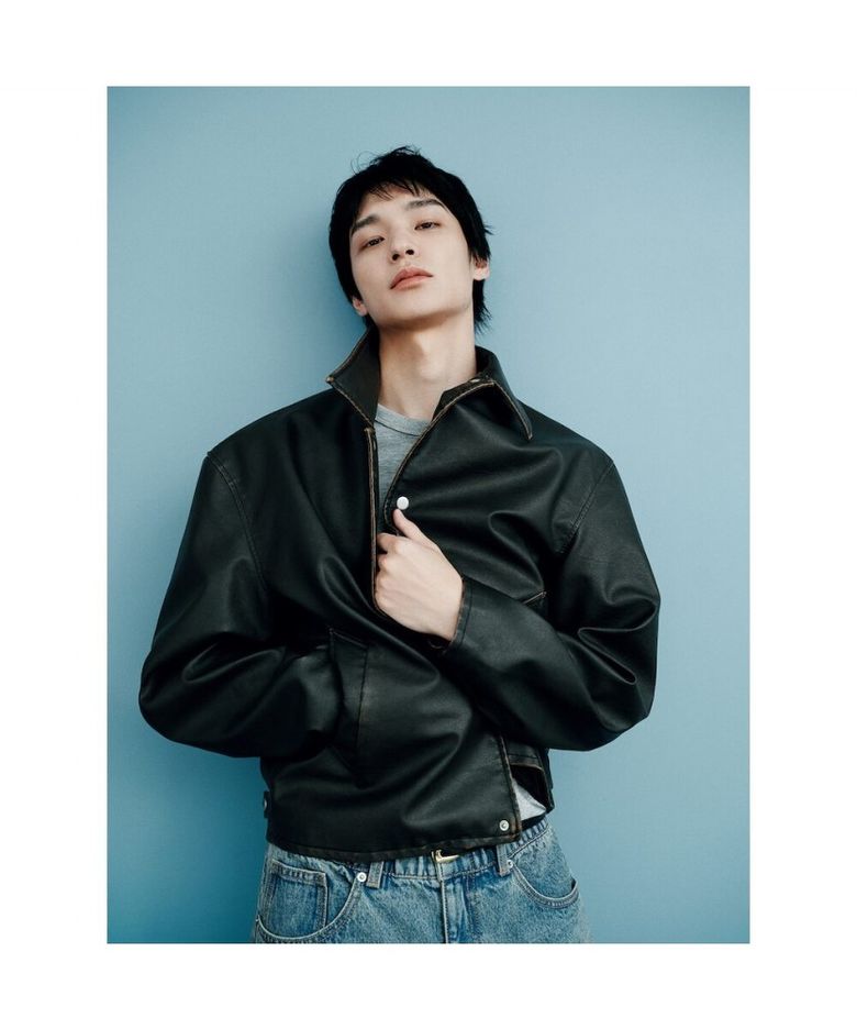 시티 커뮤터 페이크 레더 미니멀 크롭 재킷  블랙