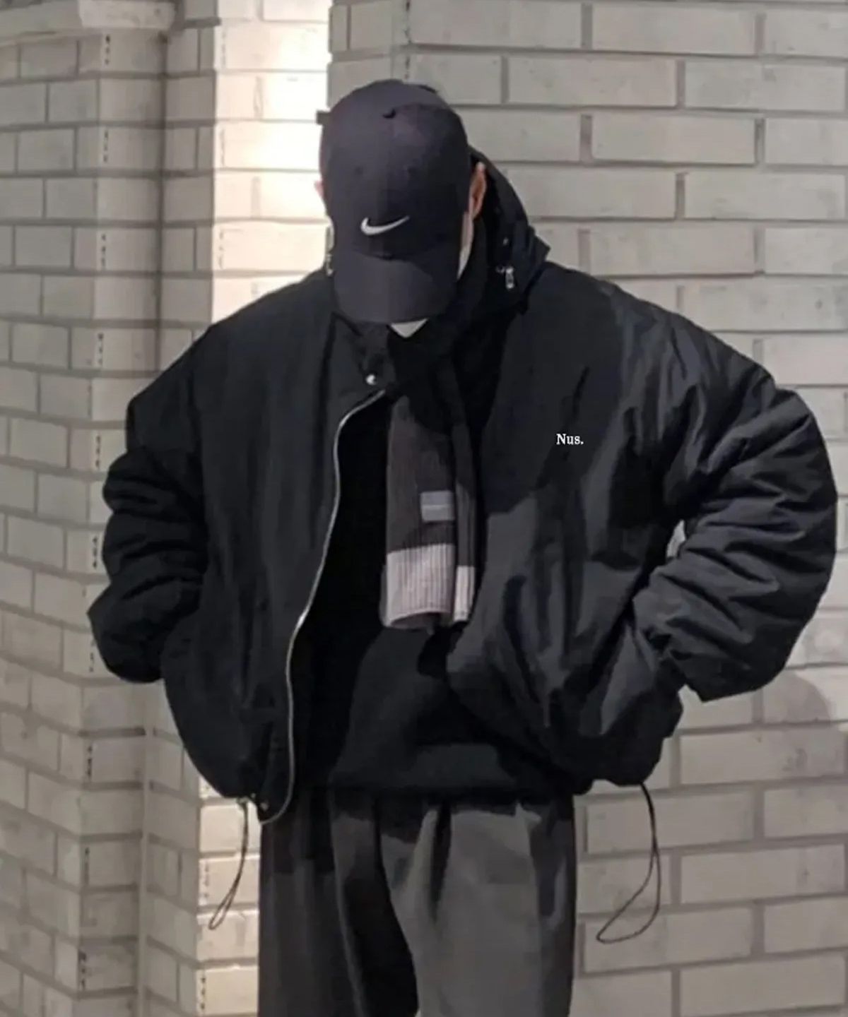 너스(NUS) YEI Logo Hood Padding Jacket (black)