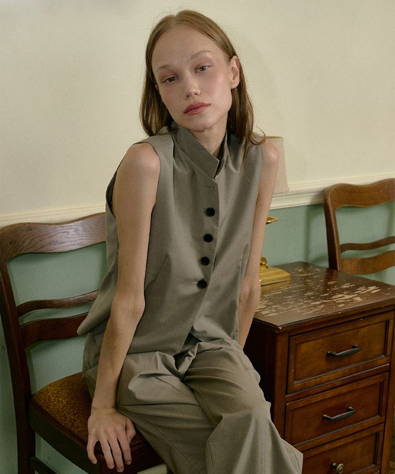 Chaee Wool Sleeveless [Light Khaki]