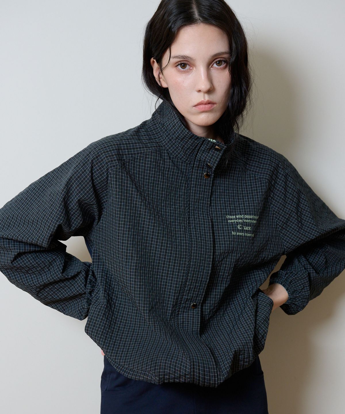 채이(CHAEE) High Neck Windbreaker_Navy
