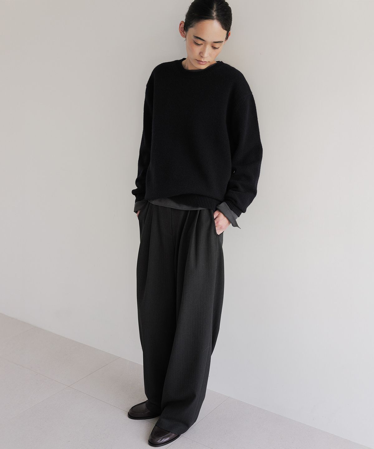 블랭크룸 우먼(BLANKROOM HER) 헤일로 팬츠_HERRINGBONE CHARCOAL
