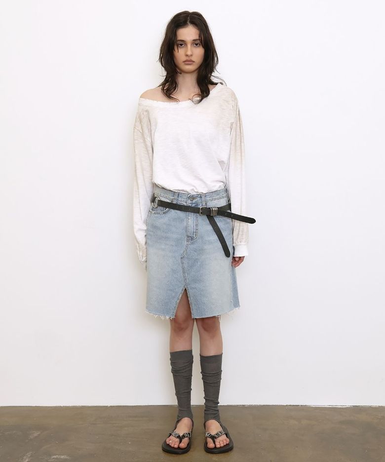 LOW CUT-OFF DENIM SKIRT