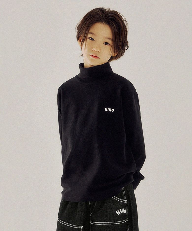블랭크 터틀넥 티셔츠