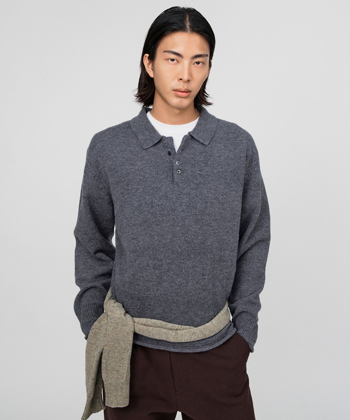 호이테(HEUTE) ROAN PURE WOOL COLLARED KNIT (CHARCOAL)