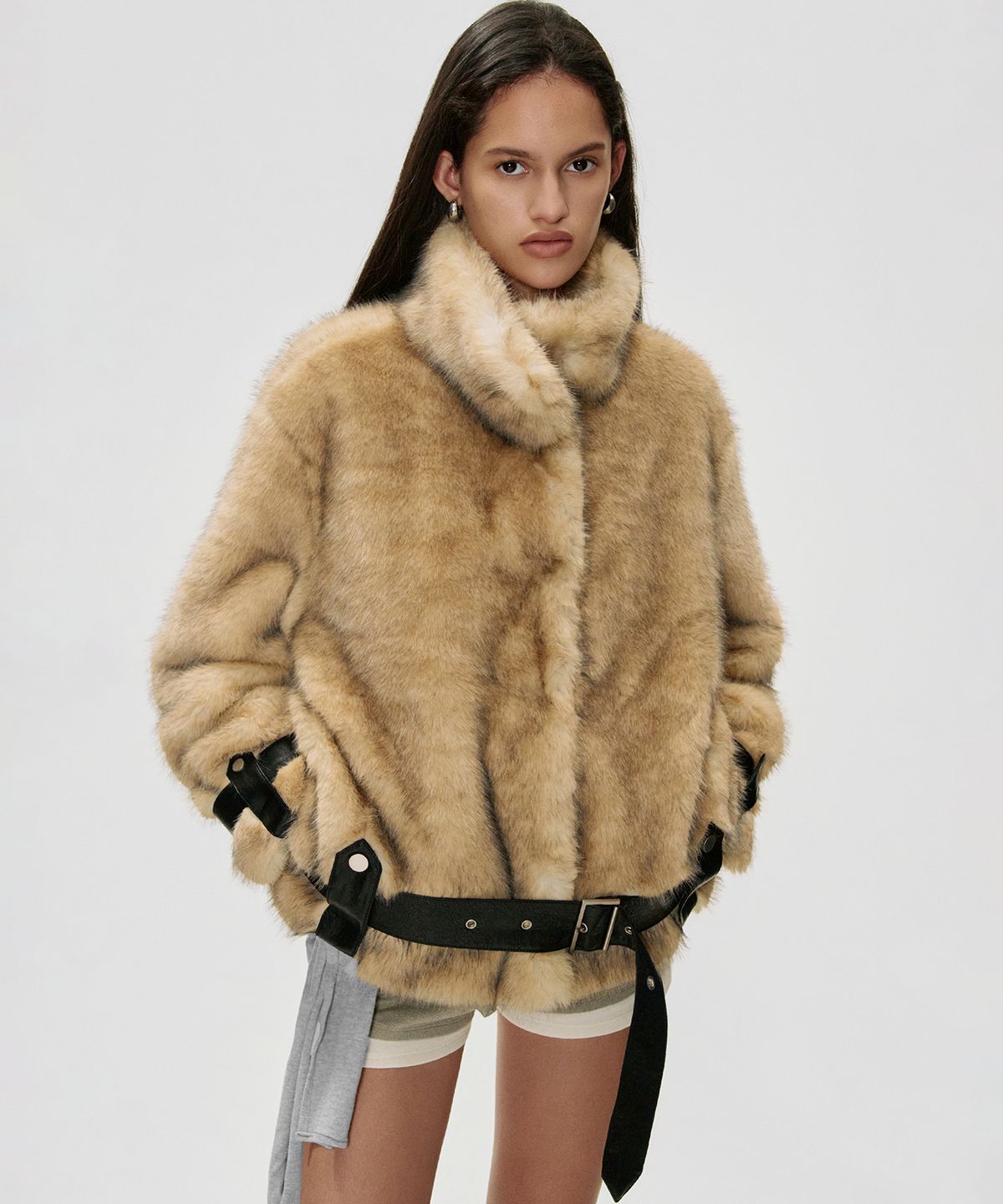킴지수(KIMZISU) Belted Faux Fur Jacket_IVORY