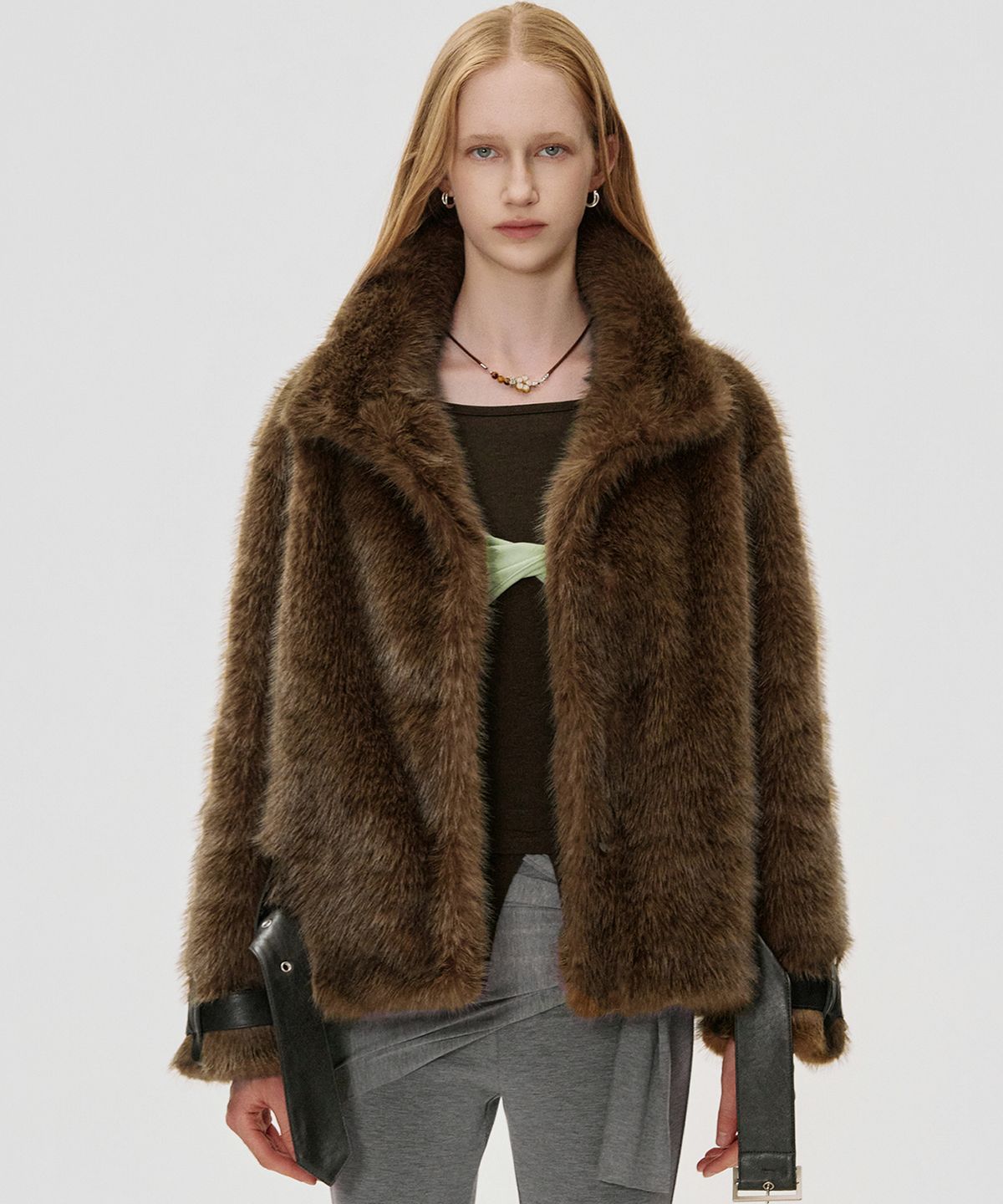 킴지수(KIMZISU) Belted Faux Fur Jacket_BROWN