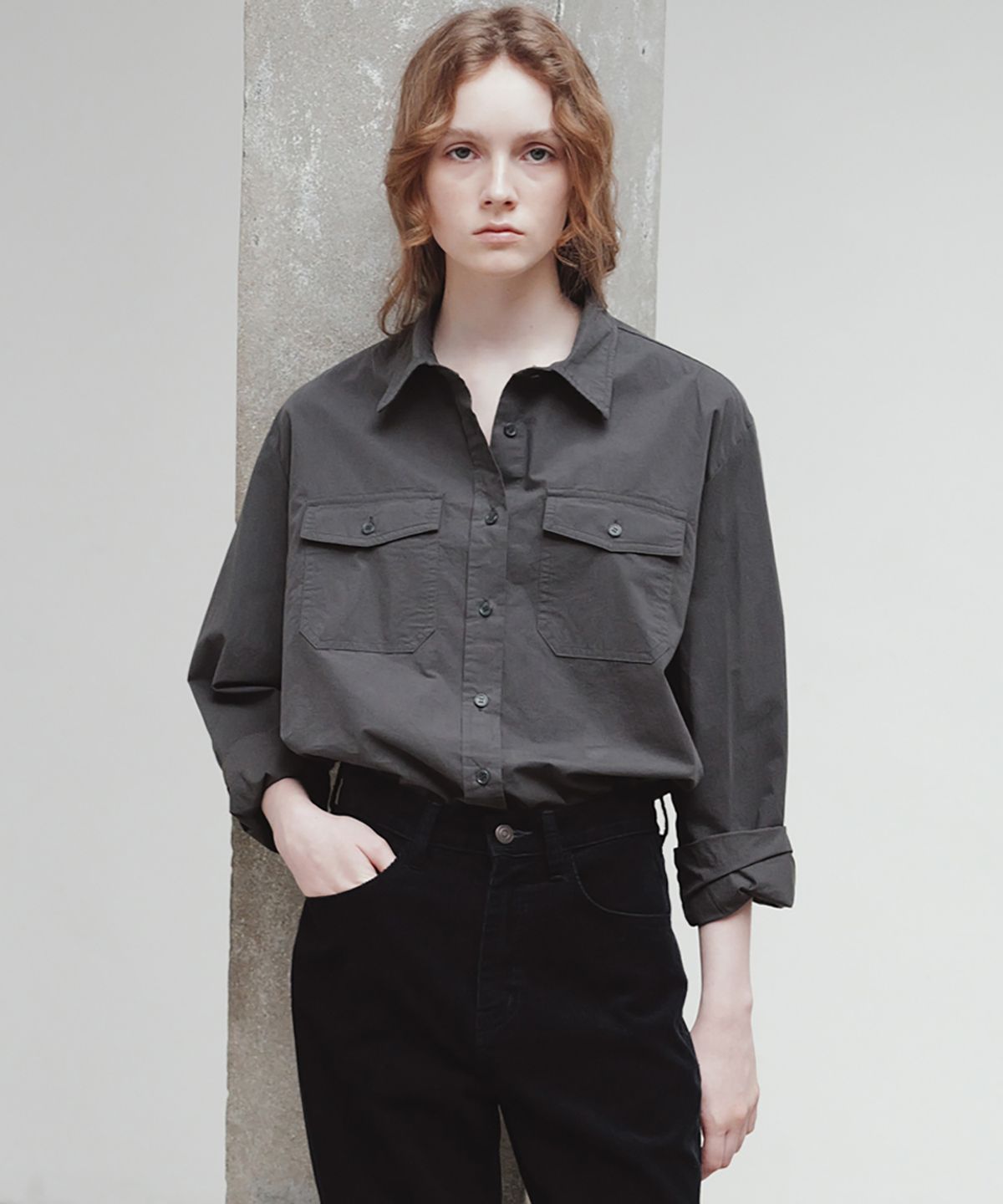르(LE) peach-finish washed shirt (charcoal)