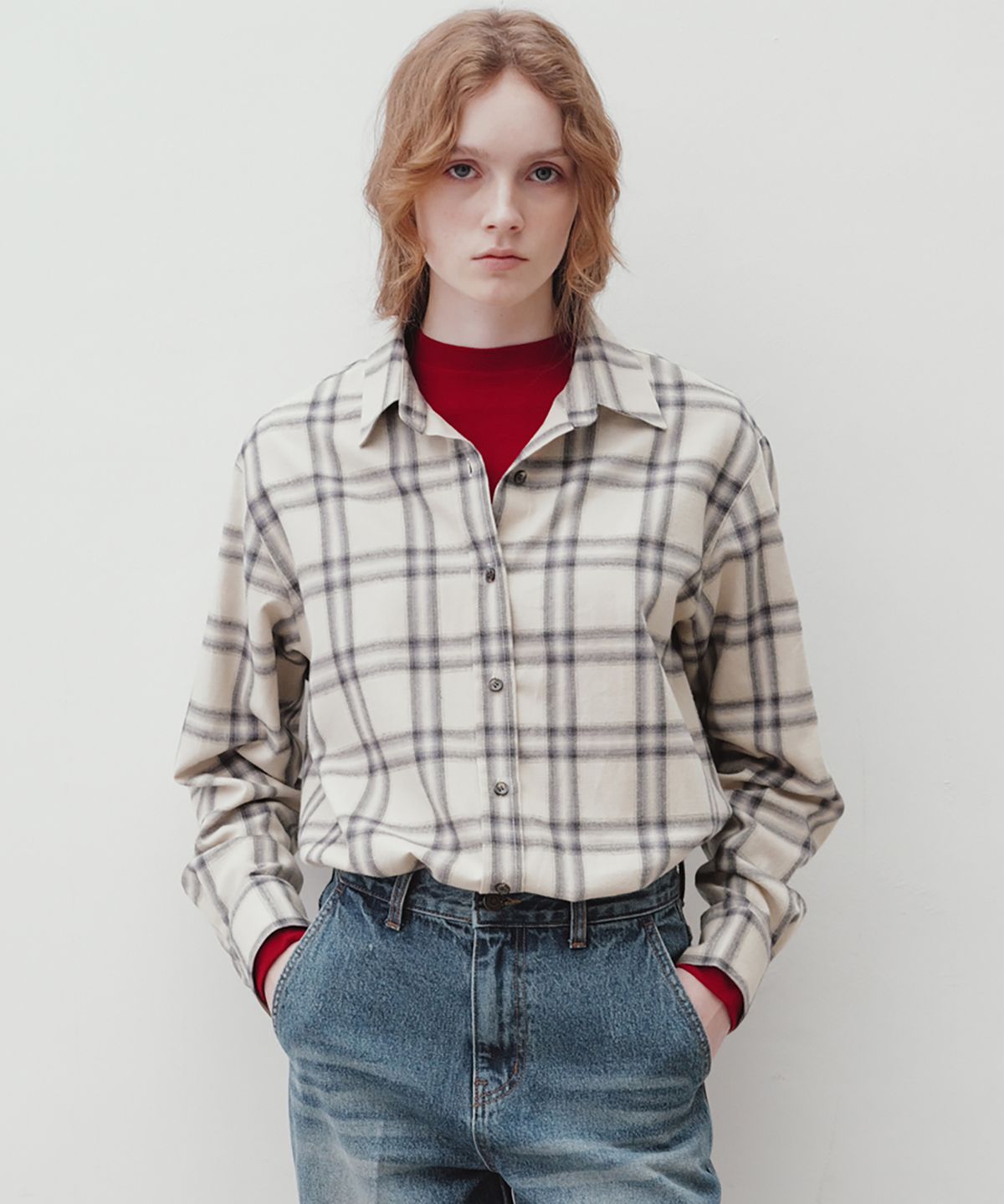르(LE) checked loose-fit shirt (beige/navy)