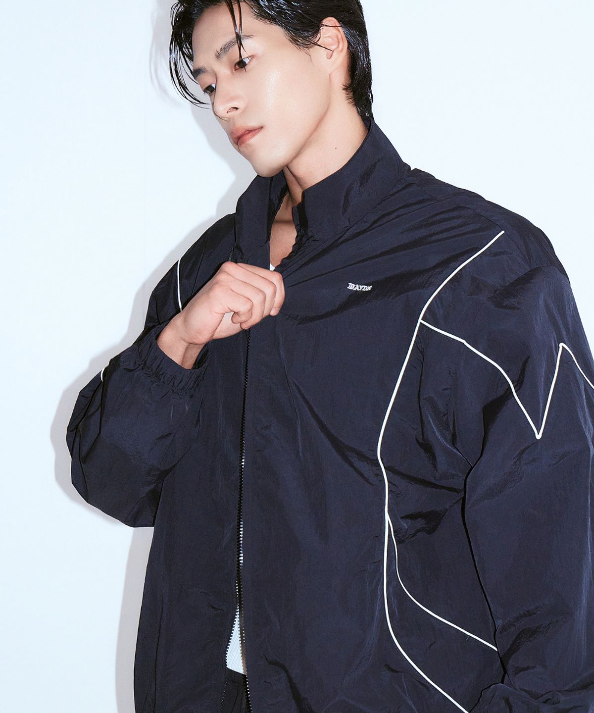 웨이든(WAYDN) W 파이핑 윈드브레이커 블랙
