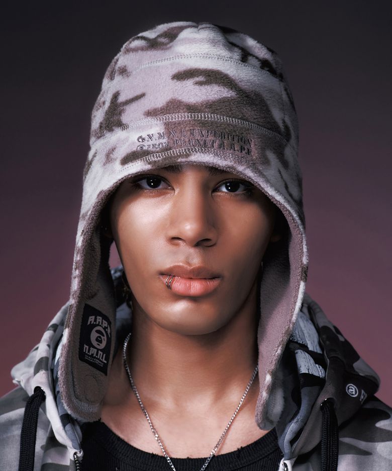 AAPE X NMNL REVERSIBLE FLEECE BEANIE - SAND GRAY