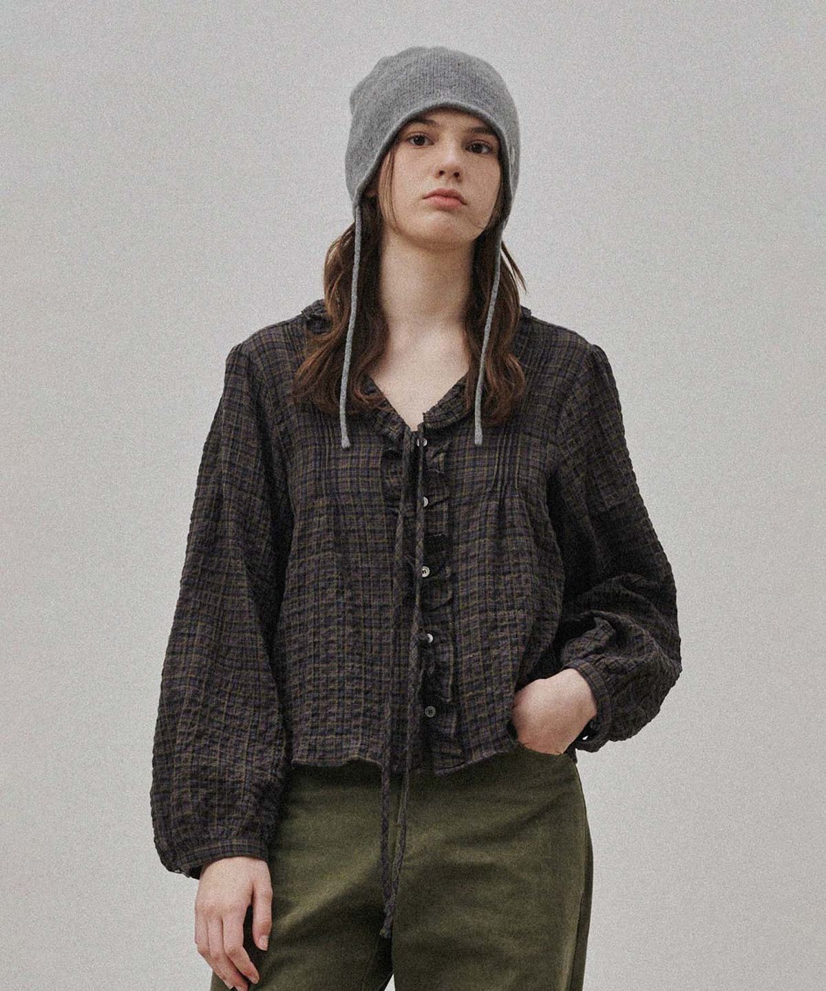 플라드주르(PLATDUJOUR) Frill blouse (Khaki check)