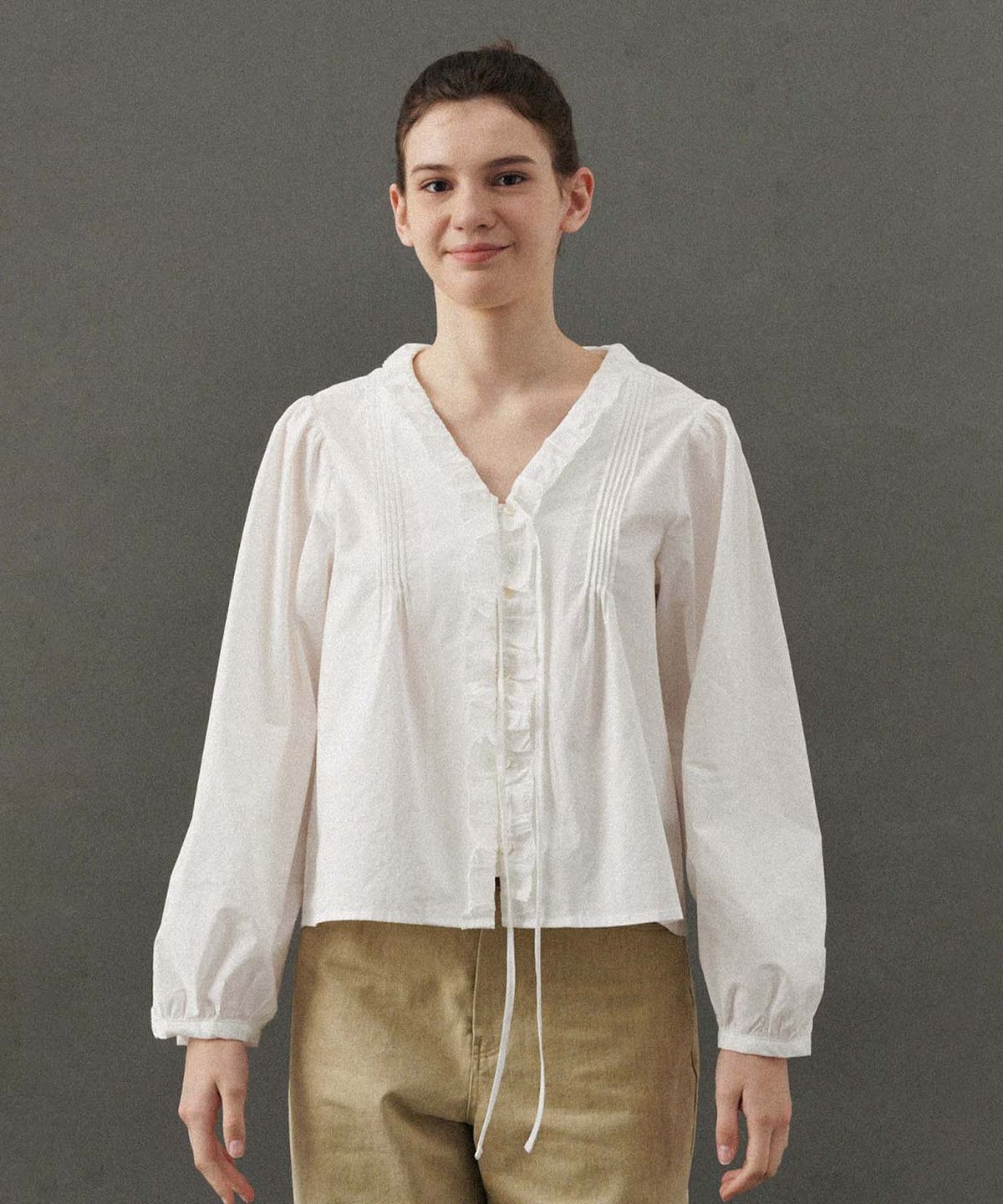 플라드주르(PLATDUJOUR) Frill blouse (Ivory)
