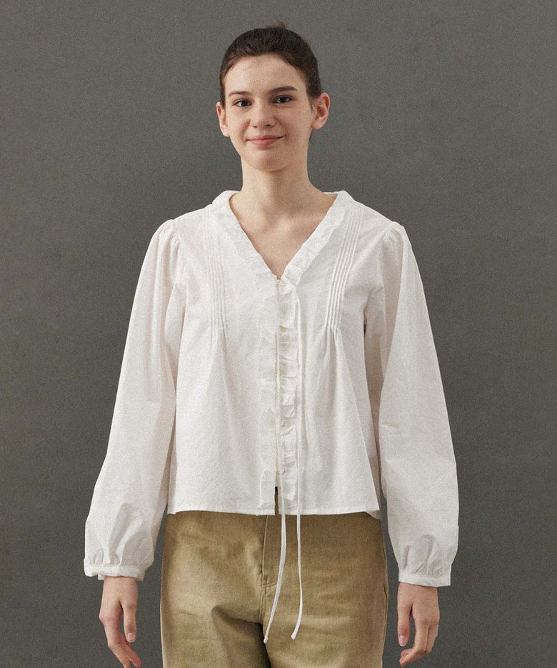 Frill blouse (Ivory)