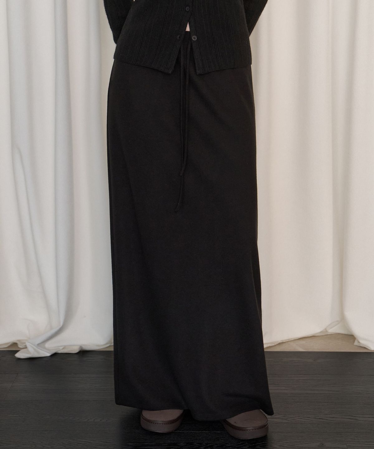 리엘(RE L) Comfy jersey H skirt (black)