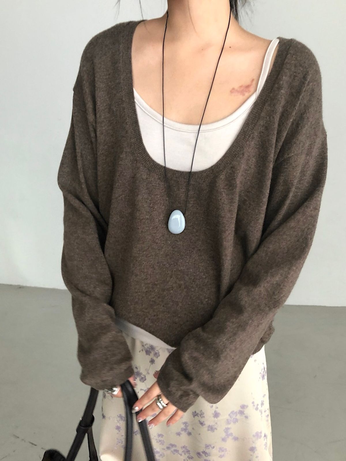 아포엠(APOEM) Deep U Loose Knit (3C)