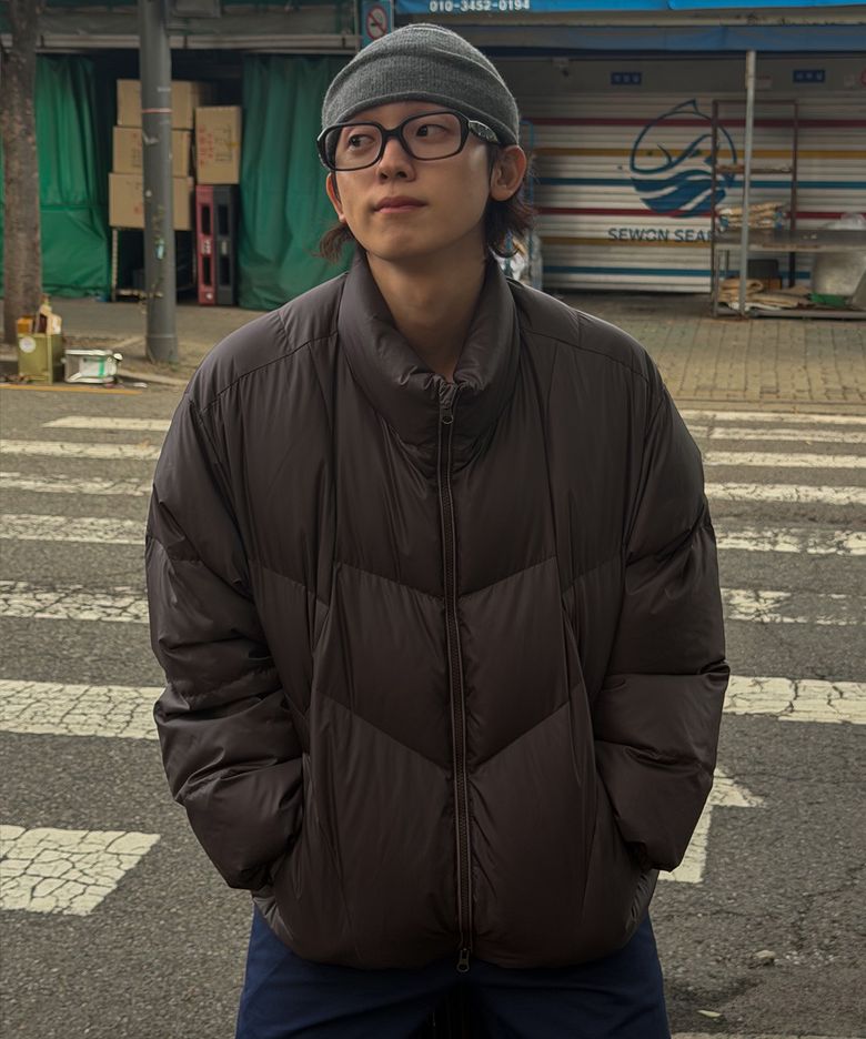[리제임스 × 논타입] SCULPTED DOWN JACKET (BROWN)