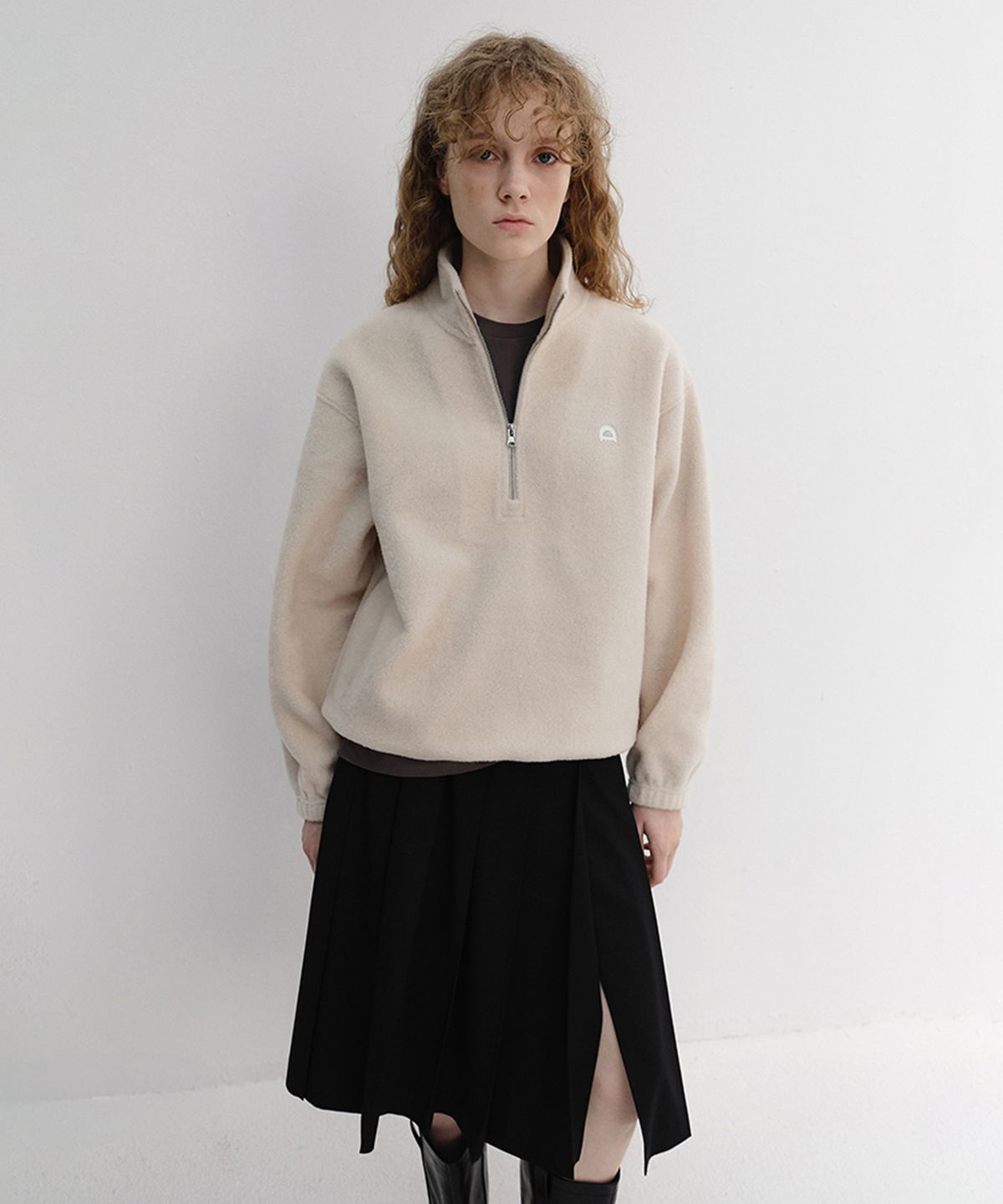 던스트(DUNST) UNISEX HALF ZIP-UP FLEECE SWEATSHIRT_UDJU6D136_CREAM