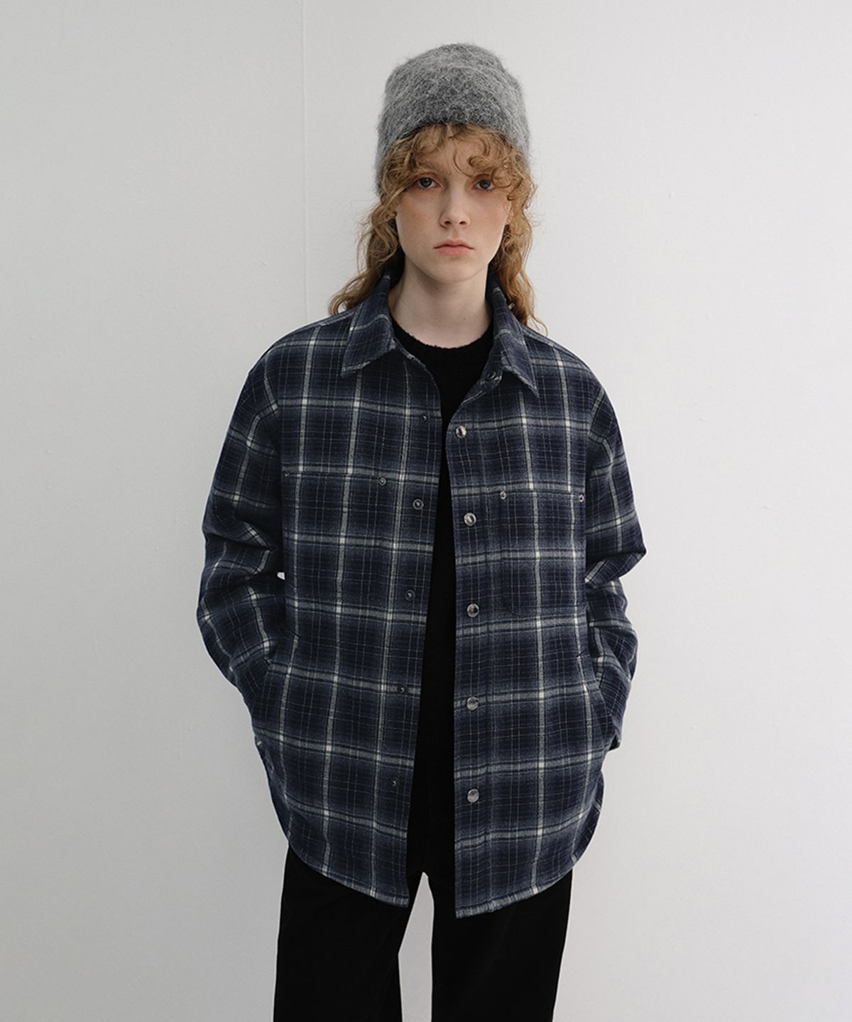던스트(DUNST) UNISEX QUILTED FLANNEL SHIRT_UDJU6D128_NAVY CHECK
