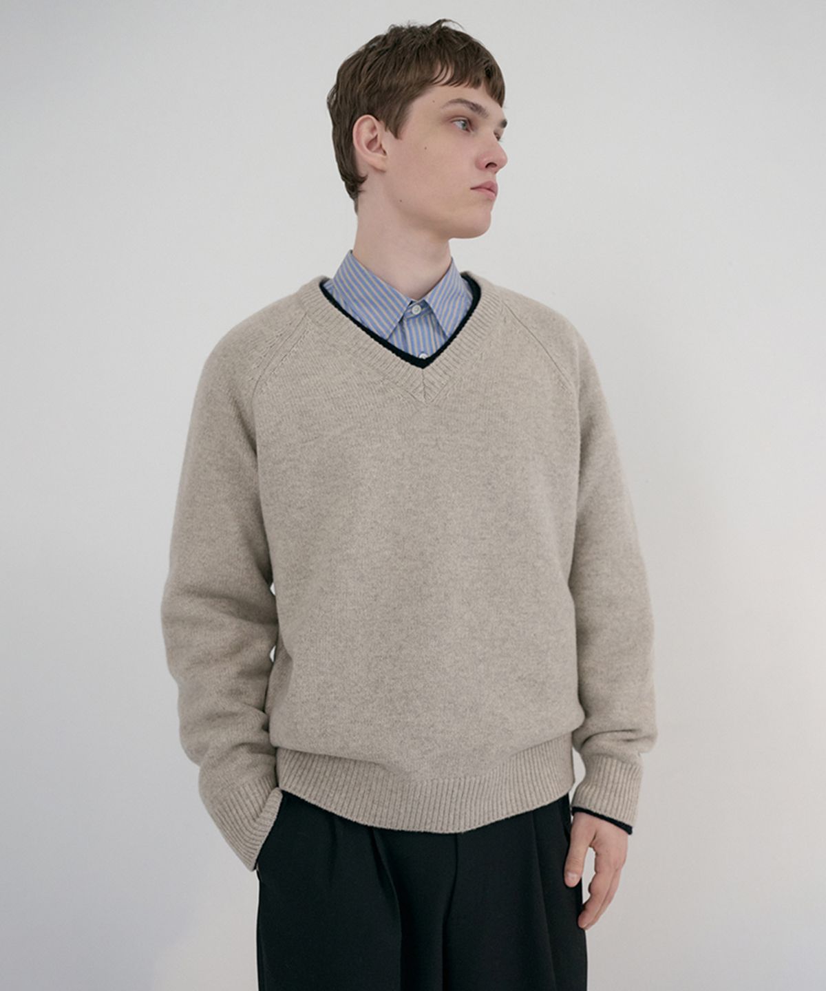 던스트 포 맨(DUNST FOR MEN) UNISEX SOFT VOLUME V-NECK SWEATER_UDSW6D134_LIGHT PEBBLE