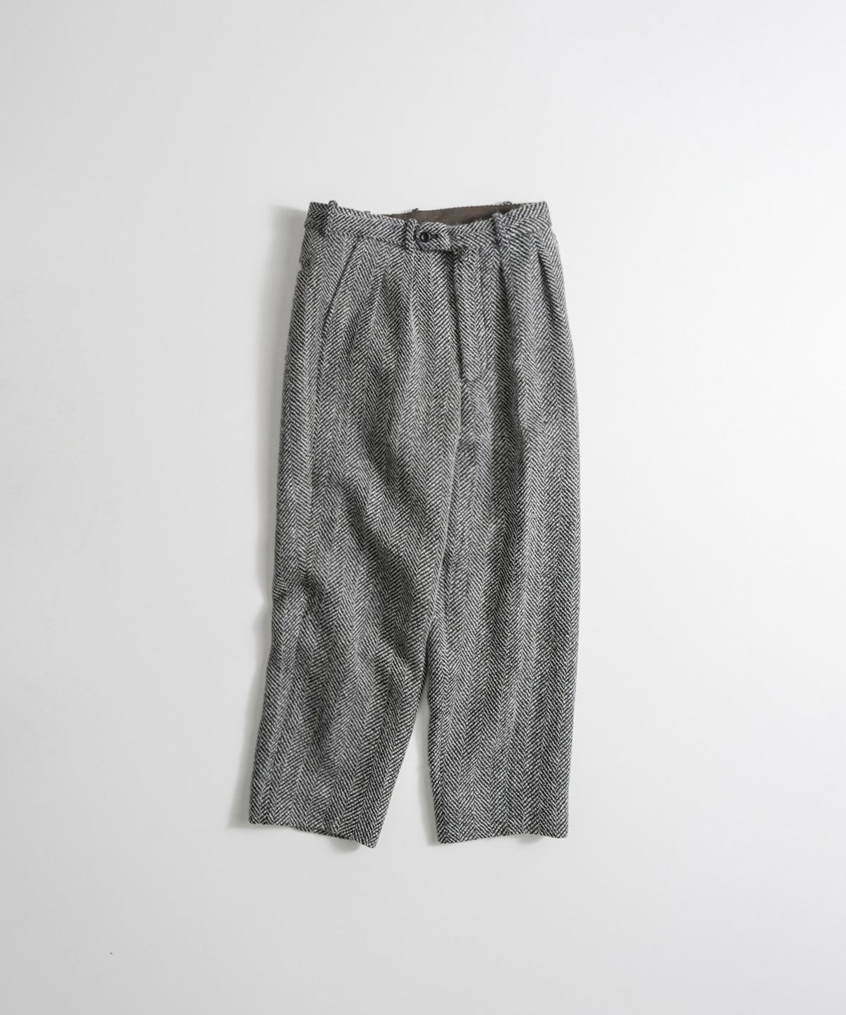 비헤비어(BEHEAVYER) W/P OFFICER TROUSERS herringbone