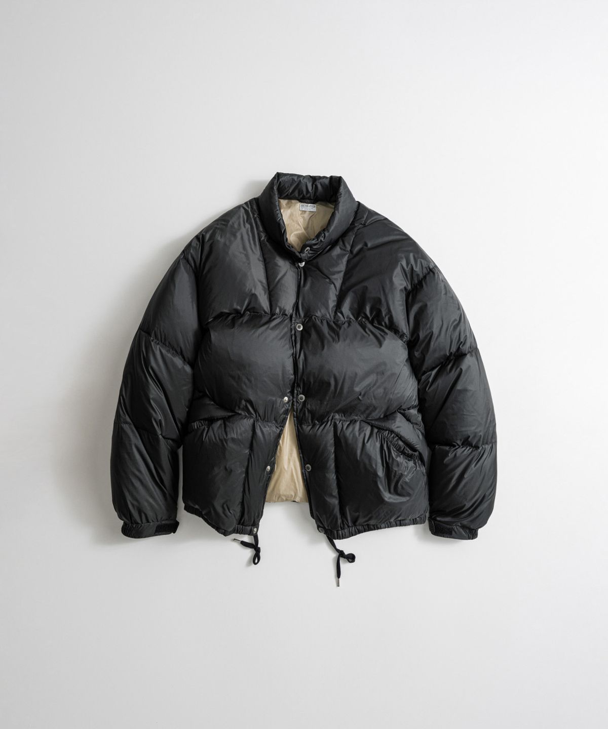 비헤비어(BEHEAVYER) POLARBEAR DUCK DOWN JACKET black