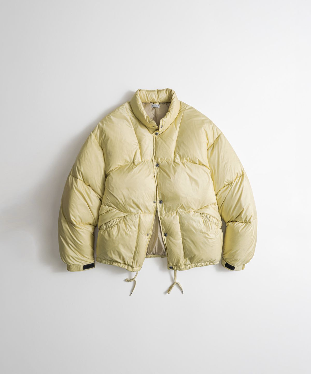 비헤비어(BEHEAVYER) POLARBEAR DUCK DOWN JACKET lemon