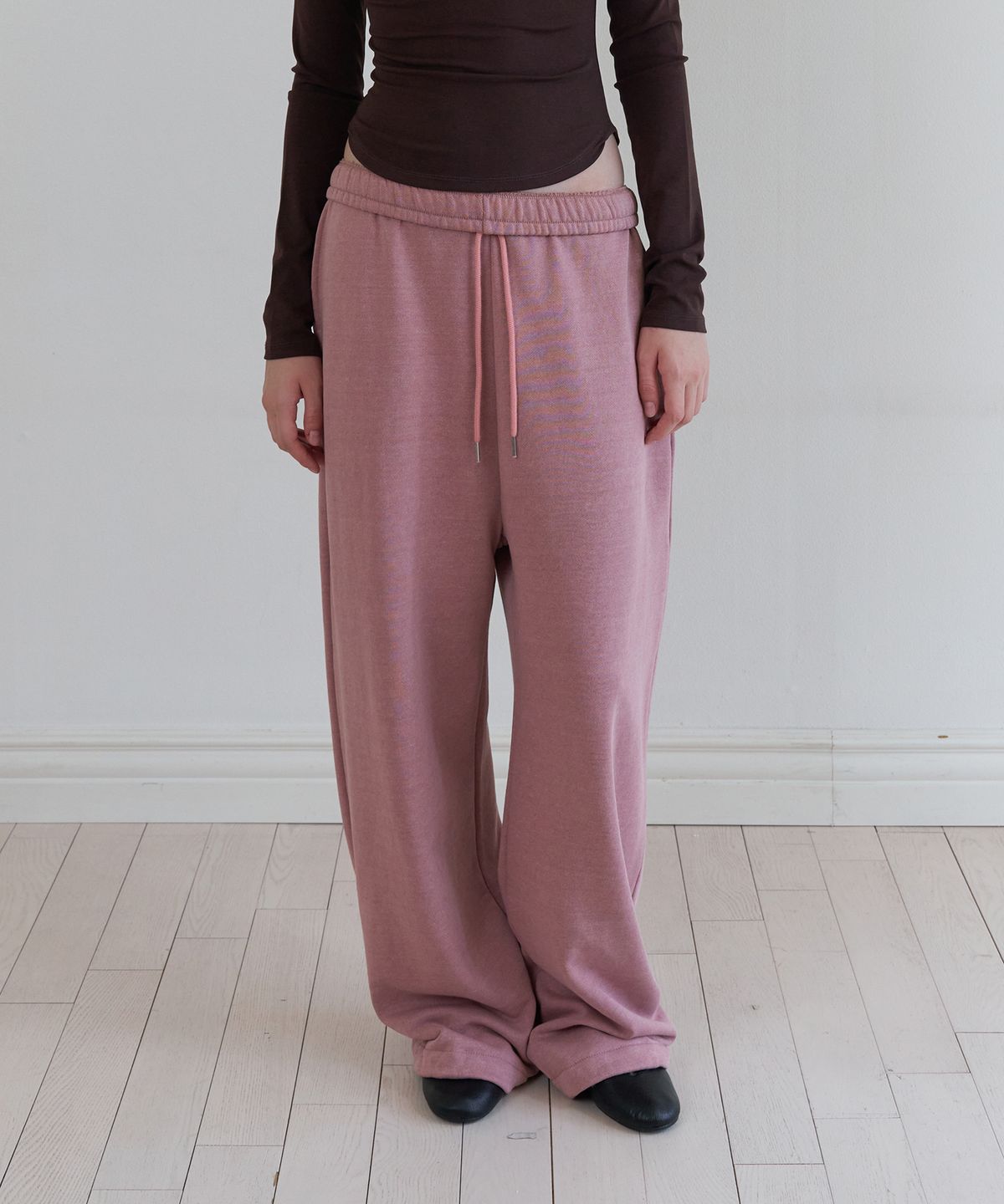 톤드(TONED) Washed print logo sweatpants (dusty pink)