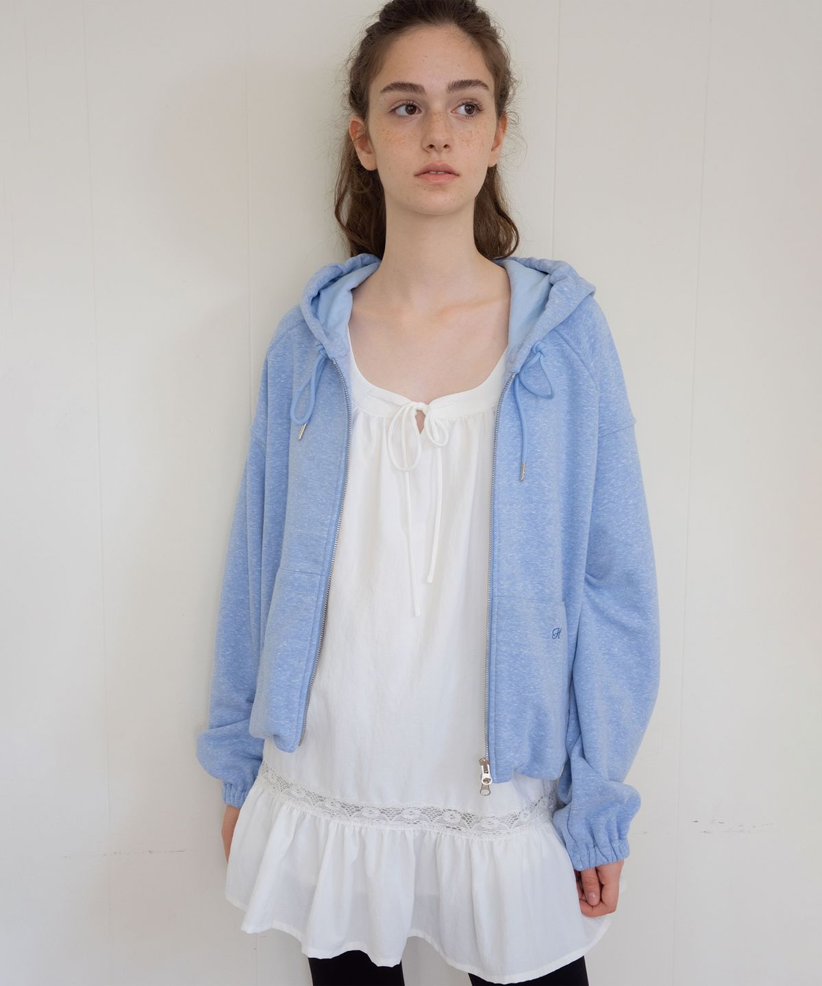 헤더먼트(HETHERMENT) cloudy volume zip-up (blue)