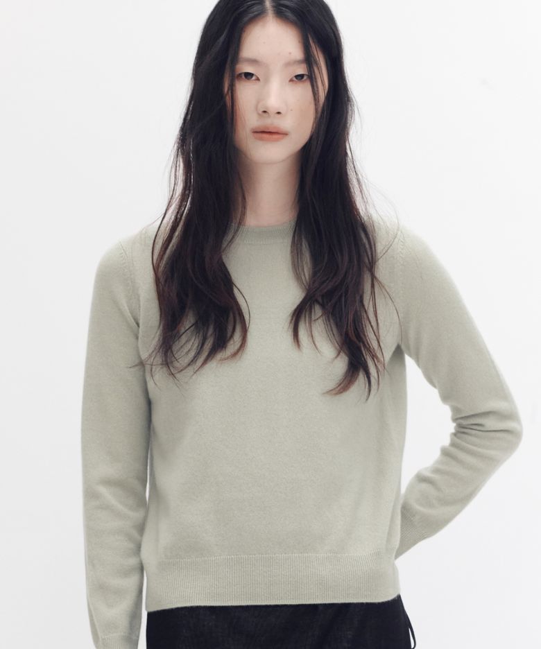 [100 cashmere] 에센셜 크루넥 캐시미어 니트_세이지그린
