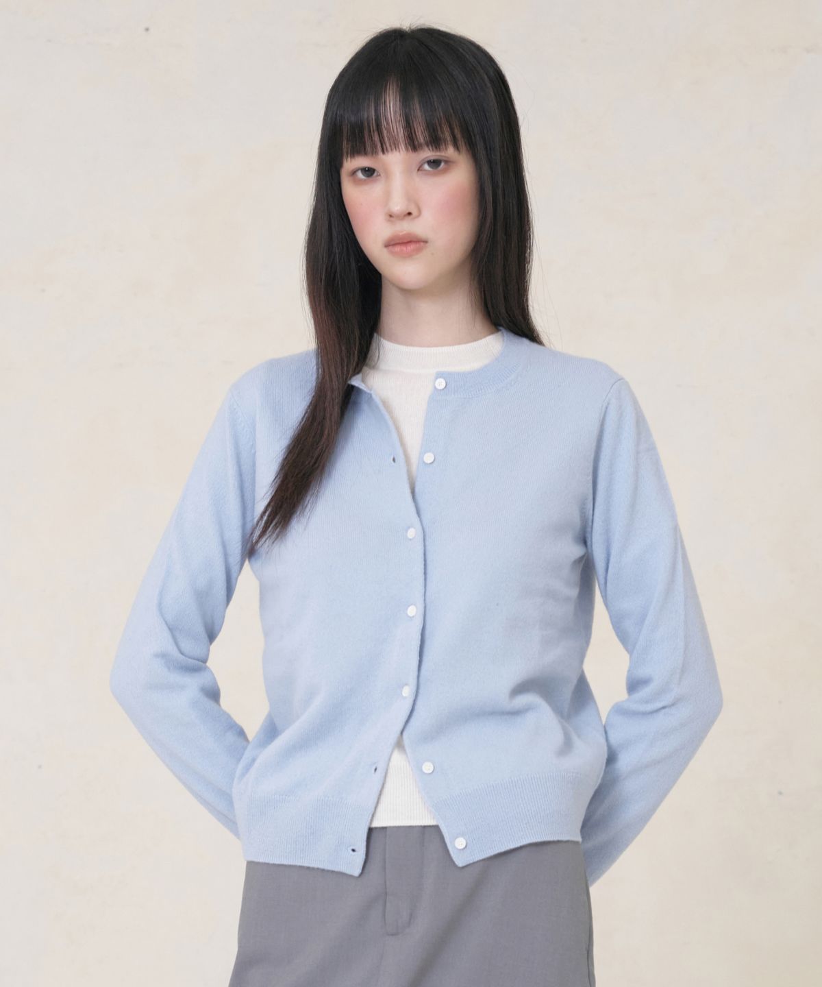 주느세콰(JE NE SAIS QUOI) [100 cashmere] 에센셜 크루넥 캐시미어 가디건_베이비블루