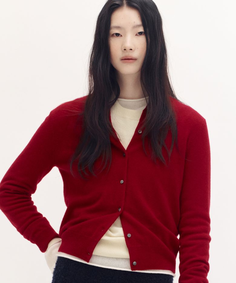 [100 cashmere] 에센셜 크루넥 캐시미어 가디건_딥레드