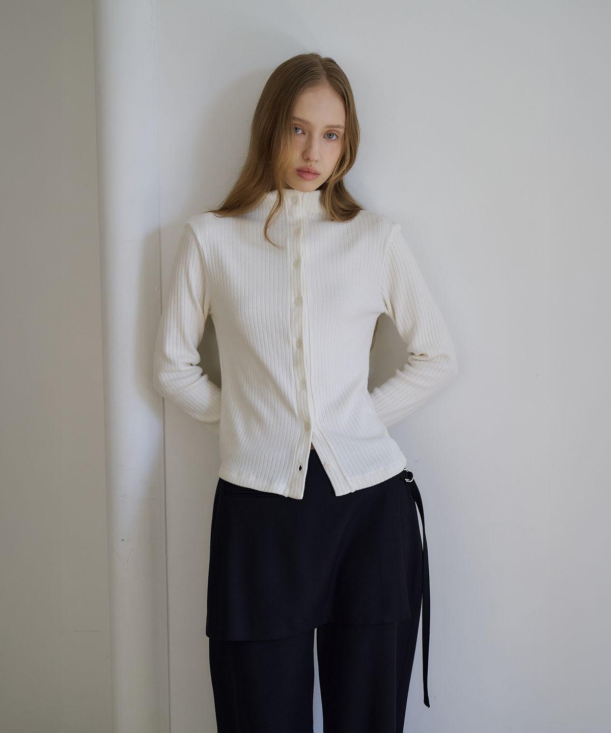 드헤베(DEHEVE) High Neck Button Cardigan [Ivory]