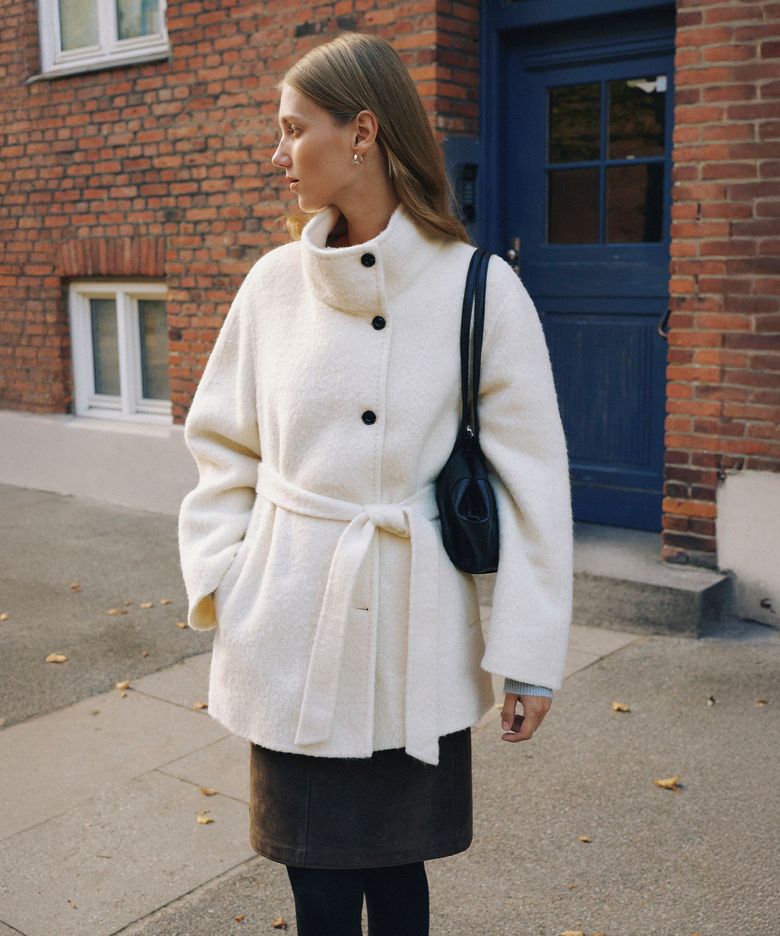 Handmade Brushed Alpaca High-Neck Half Coat[LMBFWICT709]-Cream