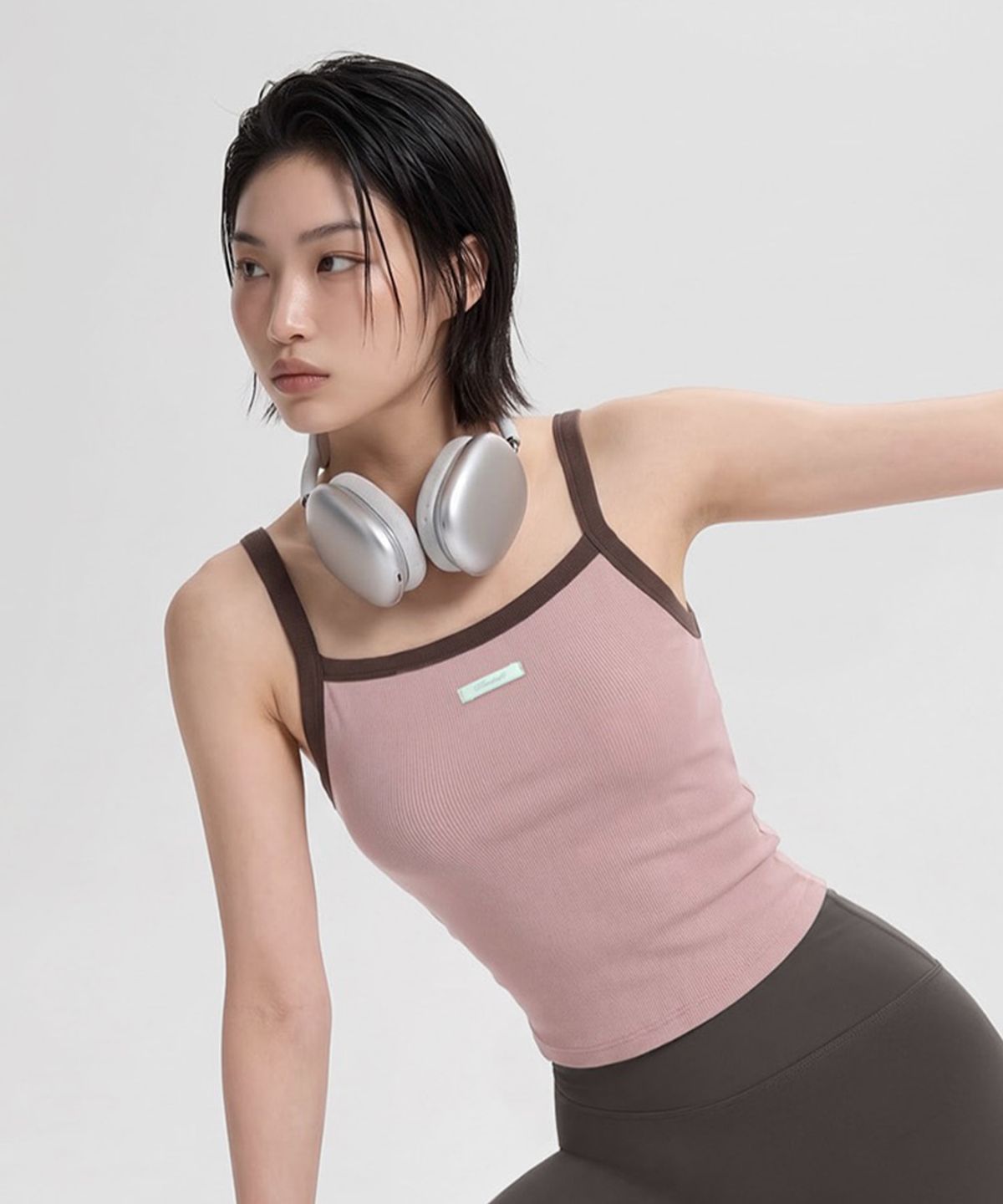 워너비즈핏(WANNABEZFIT) 이지 스퀘어넥 탱크 크롭탑 모브핑크