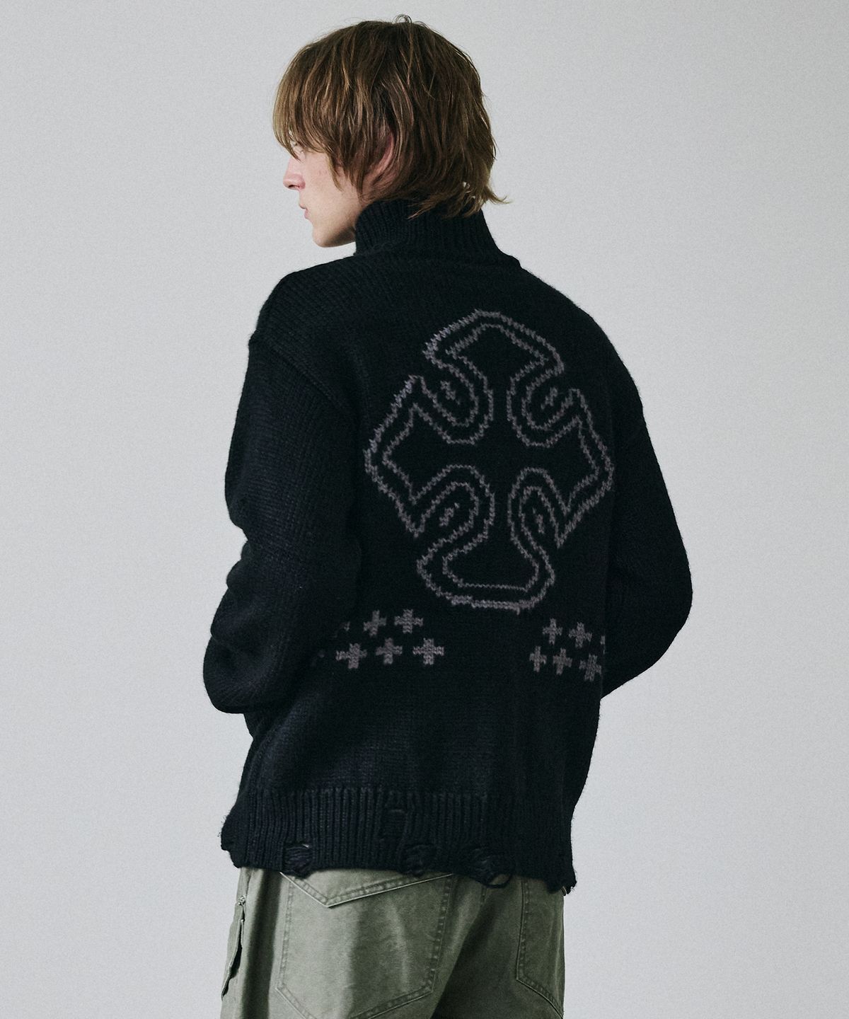 메종미네드(MAISON MINED) CELTIC CROSS KNIT ZIP-UP BLACK
