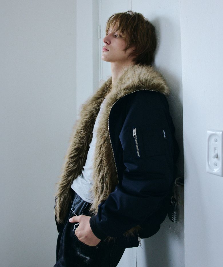 HIGH NECK FUR BOMBER NAVY