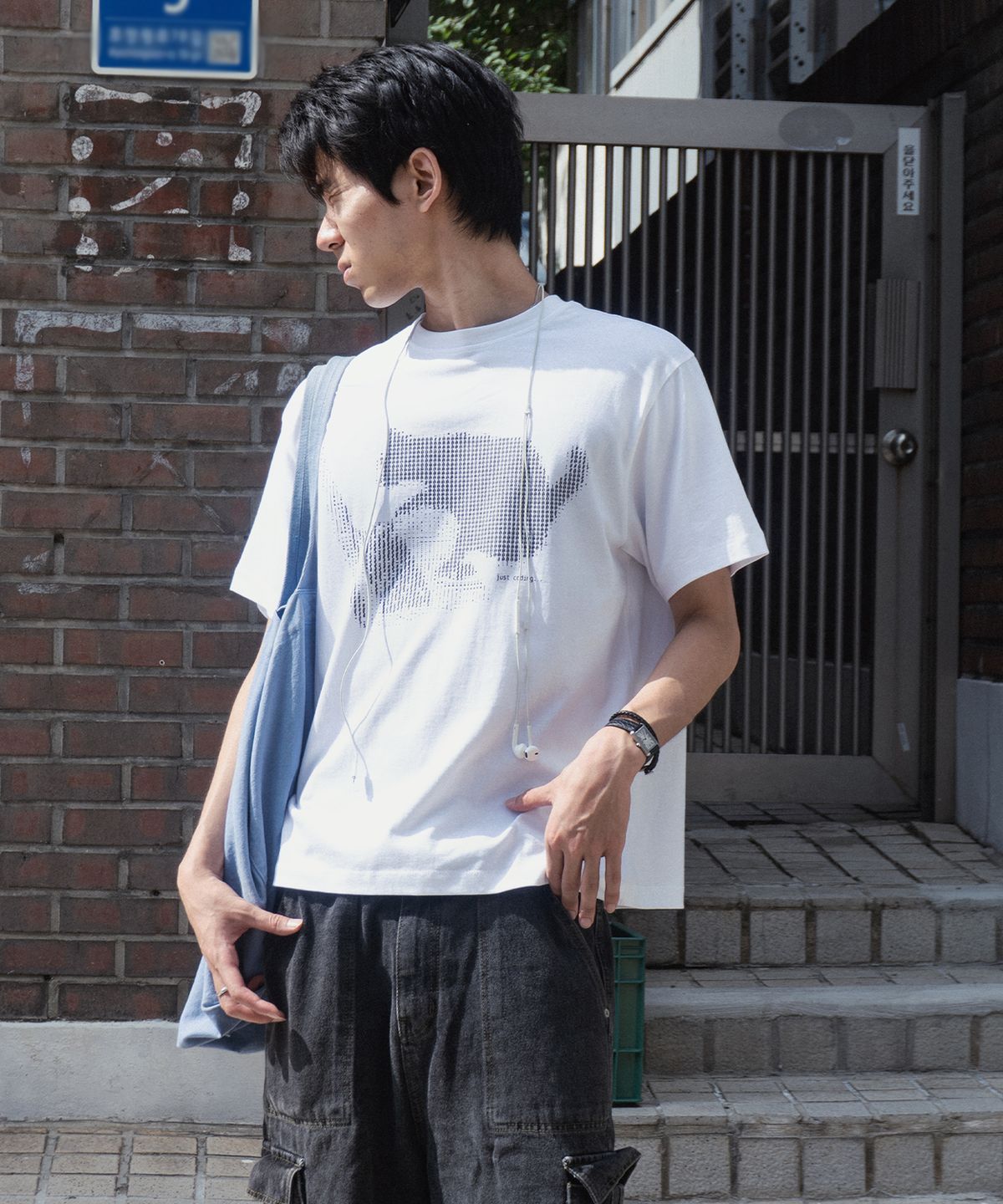 본프롬바이너리(BORNFROMBINARY) ASCII Cat Print T-Shirt (White)