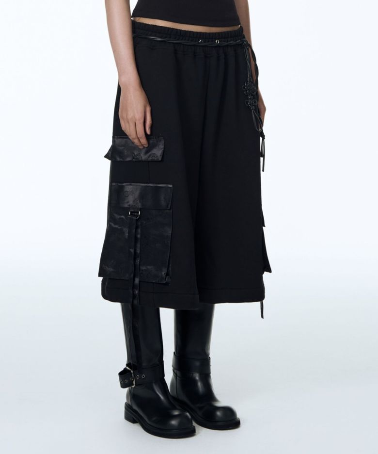 Hanbok Fabric Cargo Bermuda Pants (Black)