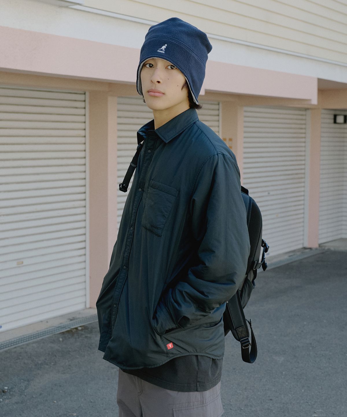 캉골(KANGOL) 유틸리티 프리마로프트 셔츠 7089 블랙