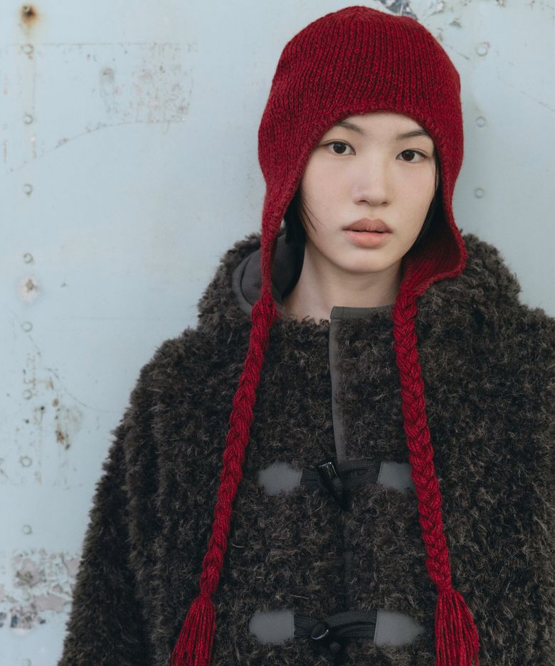BRAIDED STRING EARFLAP BEANIE, RED