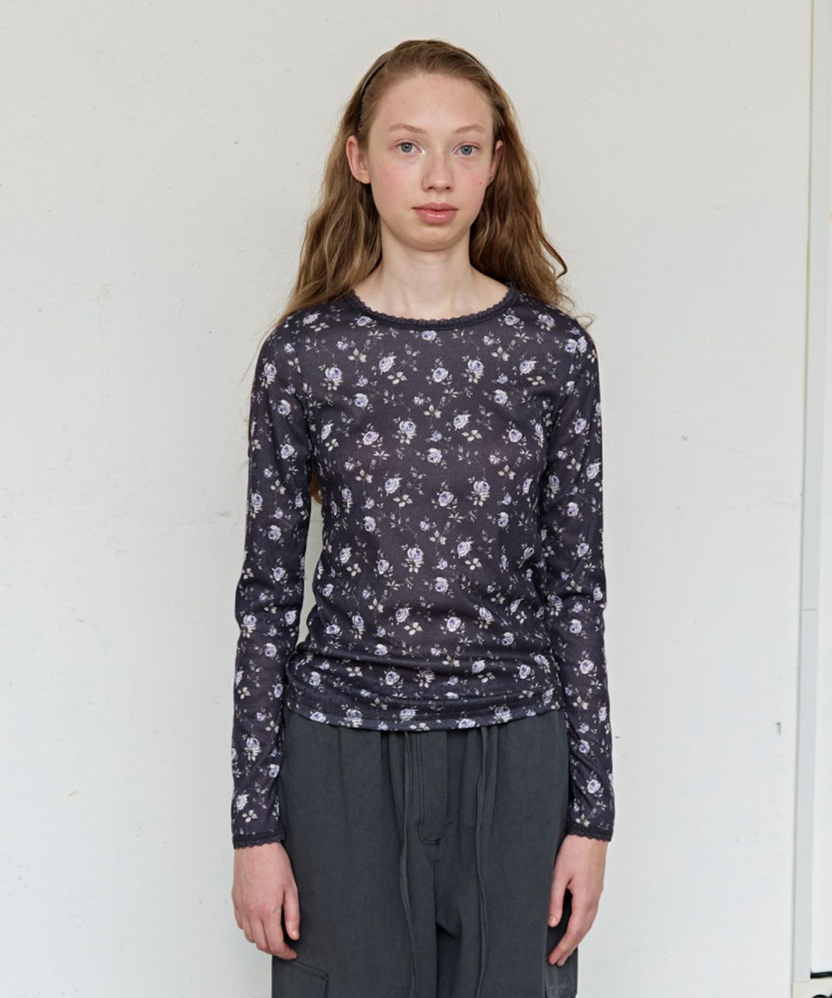 펀프롬펀(FUNFROMFUN) Petal Pointelle Tee, Charcoal
