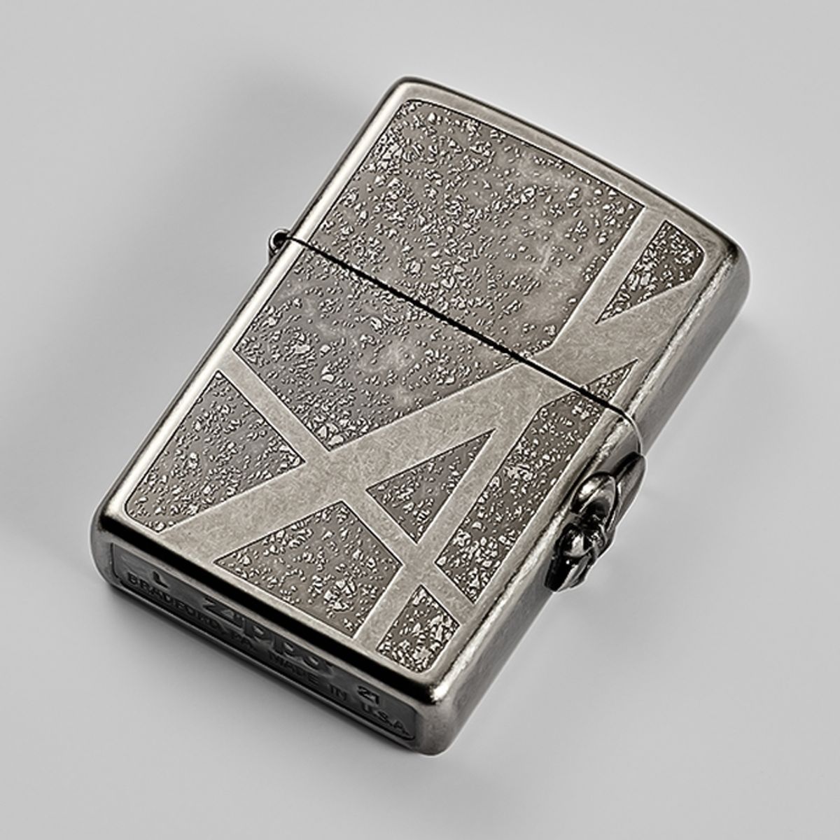 지포(ZIPPO) ROCK STUD NA fleur-de-lis cross