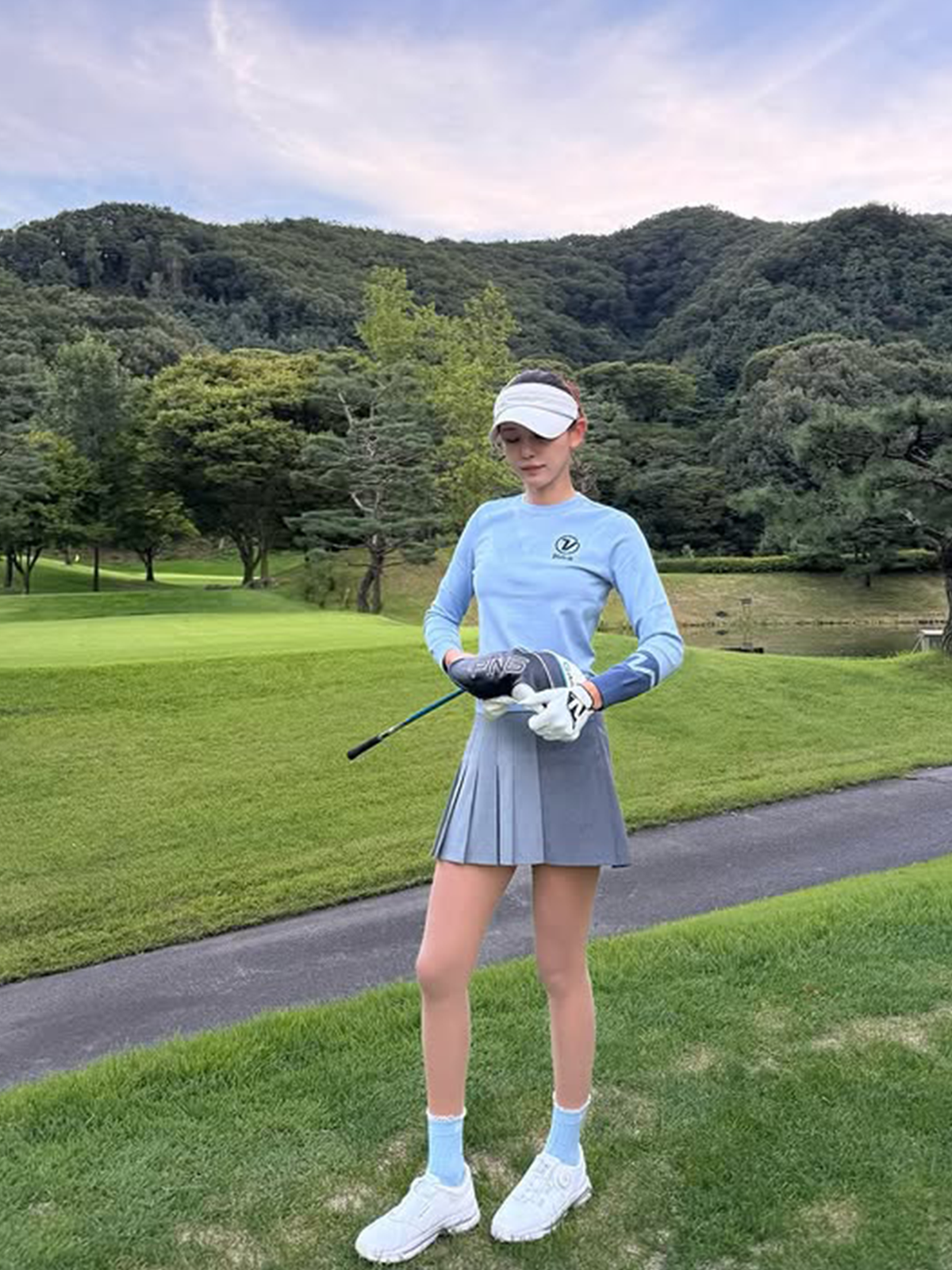 볼빅 골프웨어(VOLVIK GOLFWEAR) 여성 탑벨류 골프 골지 소매 포인트 라운드 VLKTP991_LL