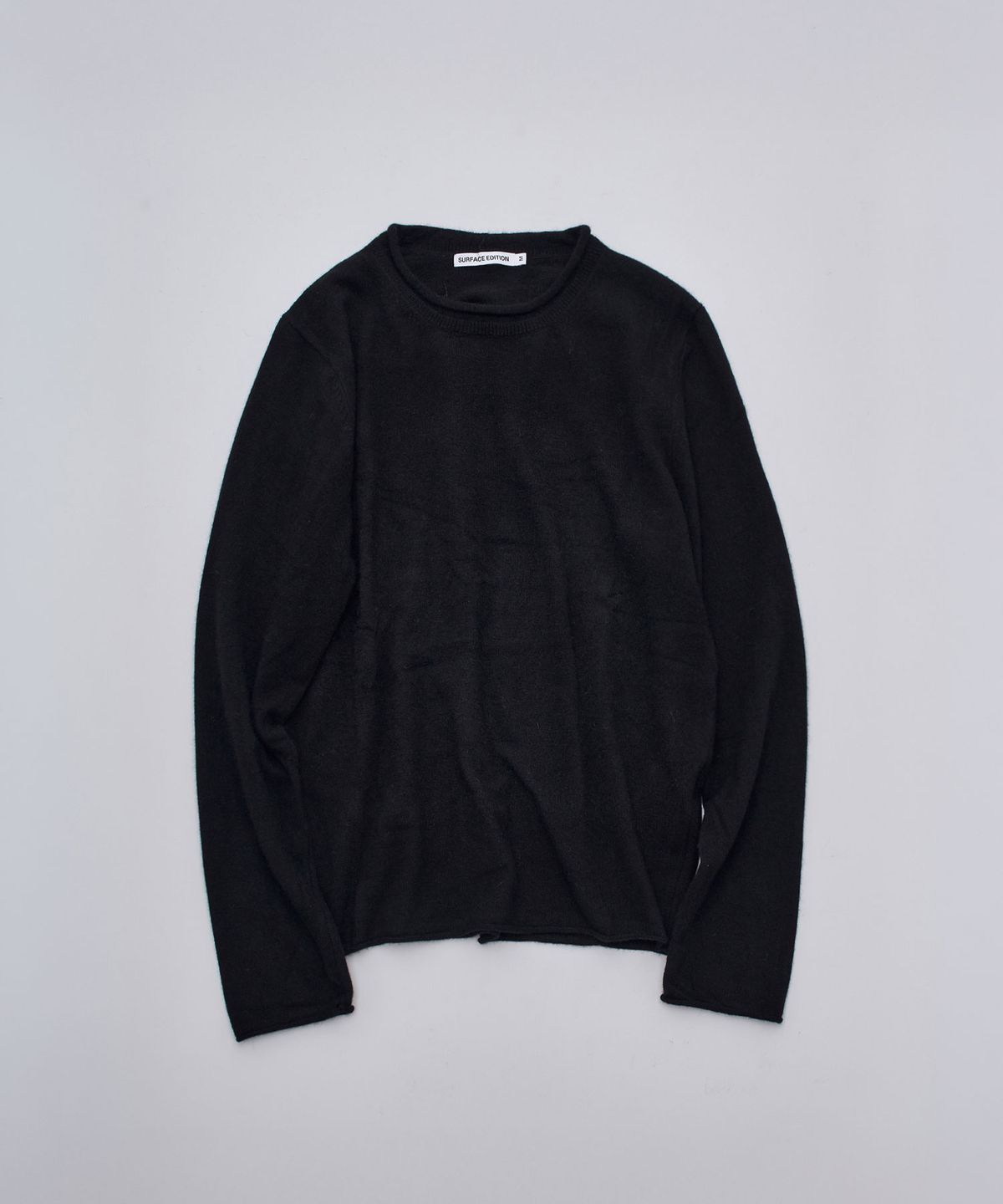 서피스에디션(SURFACE EDITION) RAW EDGE KNIT PULLOVER BLACK